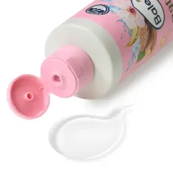 Gel de duș Natural Beauty Extract cu ulei de migdale și flori de cireș, 250 ml