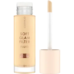 Fluidul Catrice Soft Glam Filter Glow Booster în nuanța 010